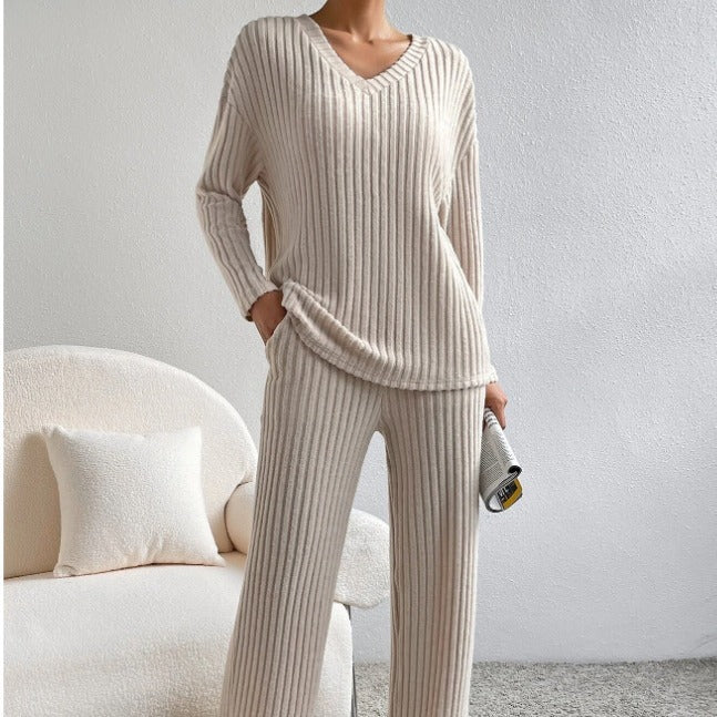Women Comfortable Fine Knit Set with V-Neck and Long Sleeves Lisslune
