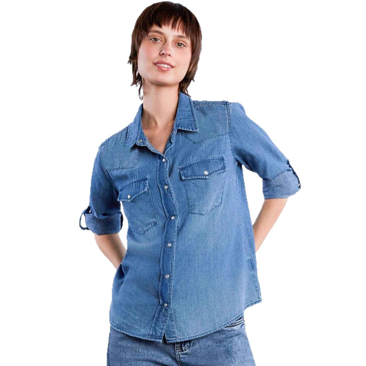 Women's casual denim blouse with patch pockets and slightly fitted cut Lisslune