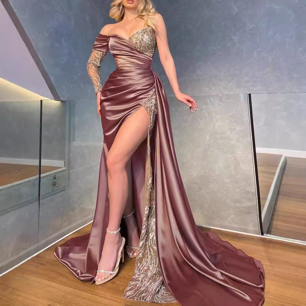 Women's Glamorous Evening Dress with Shimmering Sequins and High Slit Lisslune