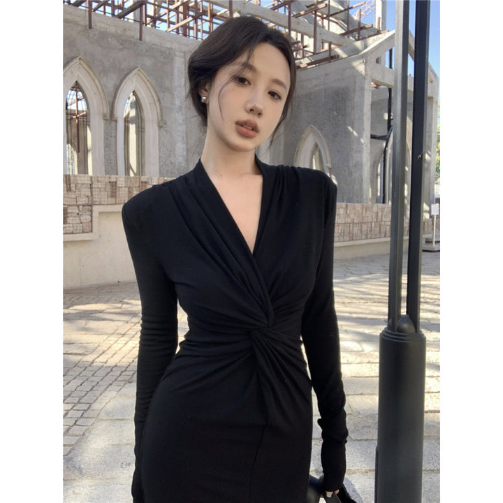 Women Elegant Wrap Dress with Deep V Neckline and Detail-Loving Pleating Lisslune