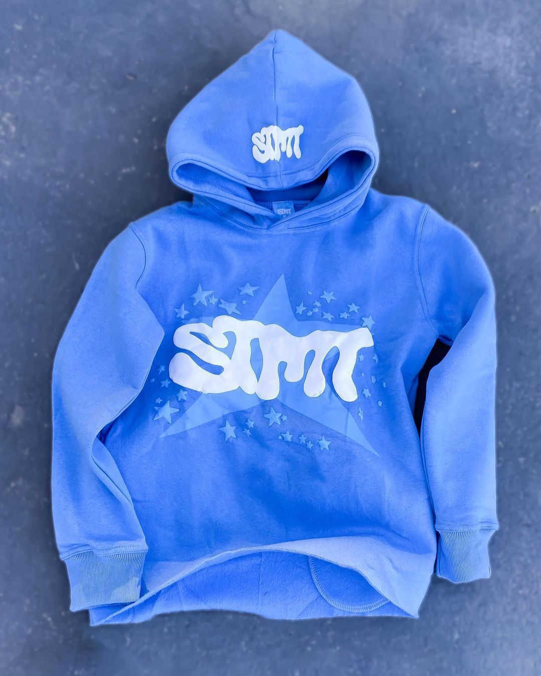 Women's hoodie with trendy graphic design Lisslune