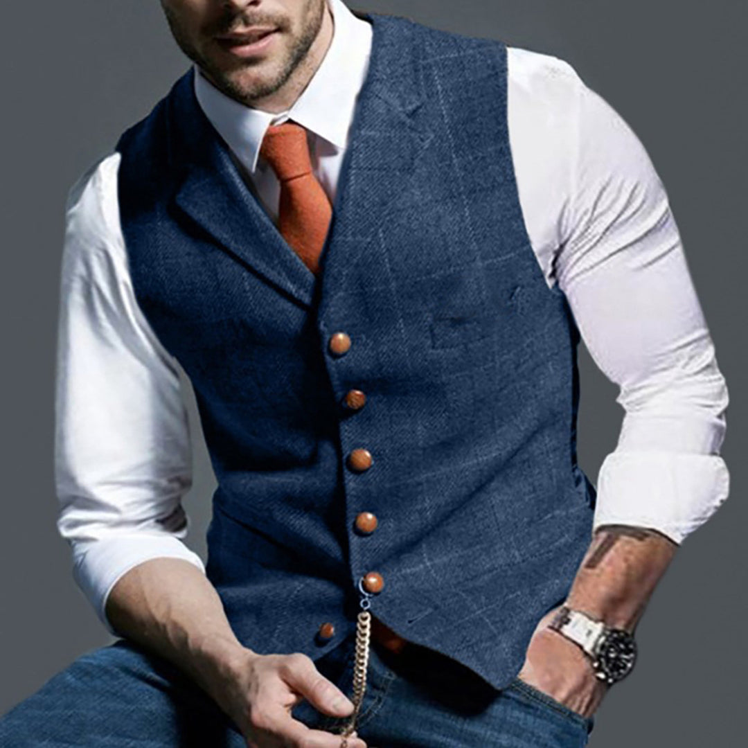 Men's vest made of high-quality linen fabric with individual wooden buttons Lisslune