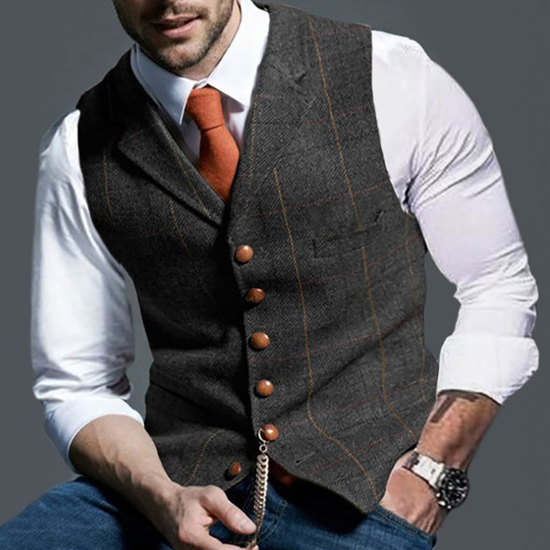 Men's vest made of high-quality linen fabric with individual wooden buttons Lisslune