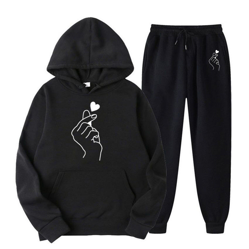 Women's tracksuit with creative heart motif and comfortable fit Lisslune