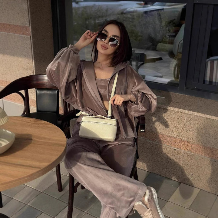 Women’s stylish velour loungewear set with hood Lisslune