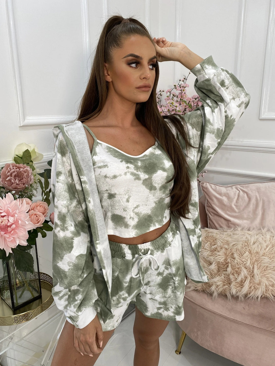 Ladies leisure set with short top and casual shorts Lune London