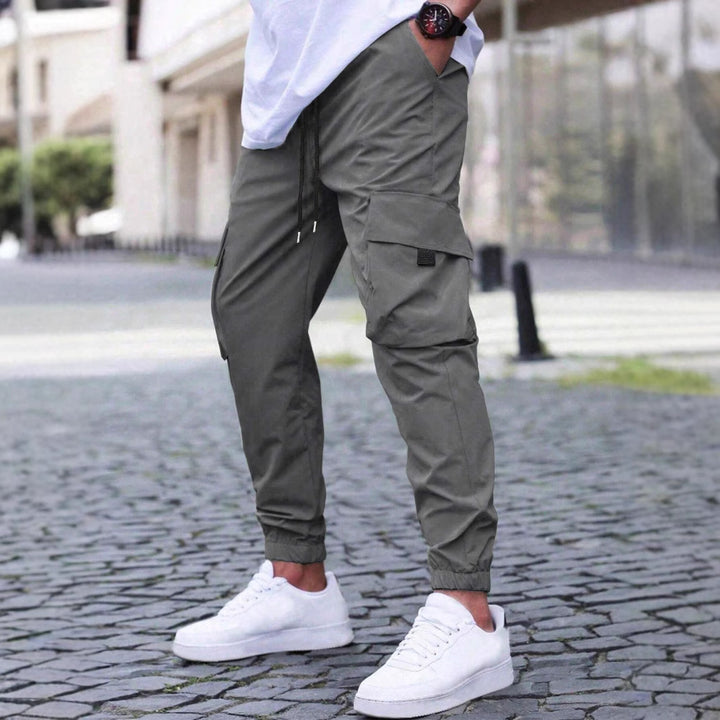Men's cargo joggers with elastic waistband and practical side pockets Lisslune
