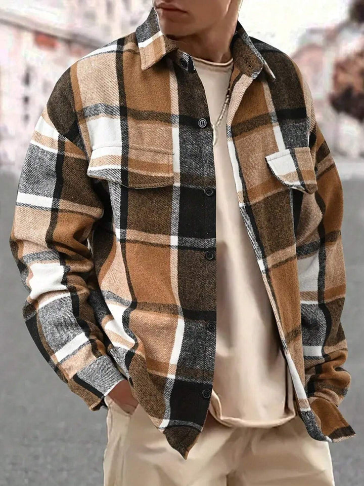 Men's Checkered Flannel Jacket with Two Chest Pockets and Modern Cut Lisslune