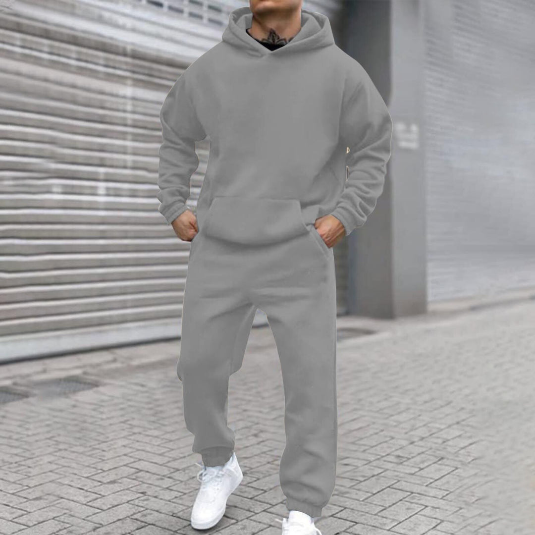 Men's hoodie suit made of comfortable and high-quality sweat material Lisslune