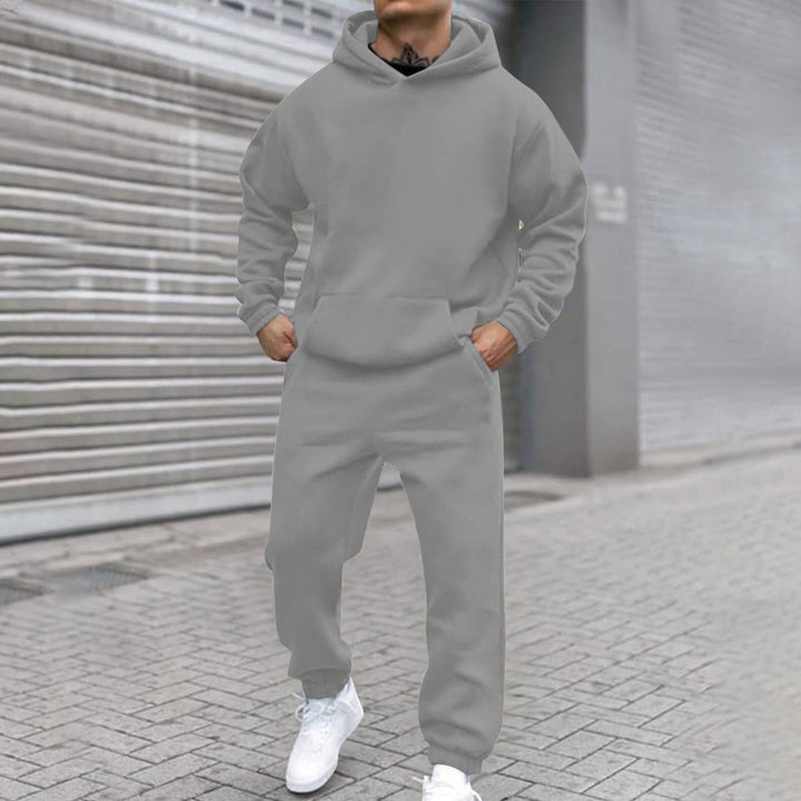 Men's hoodie suit made of comfortable and high-quality sweat material Lisslune