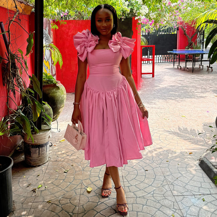 Women's dress with voluminous ruffled sleeves and a fitted bodice Lisslune