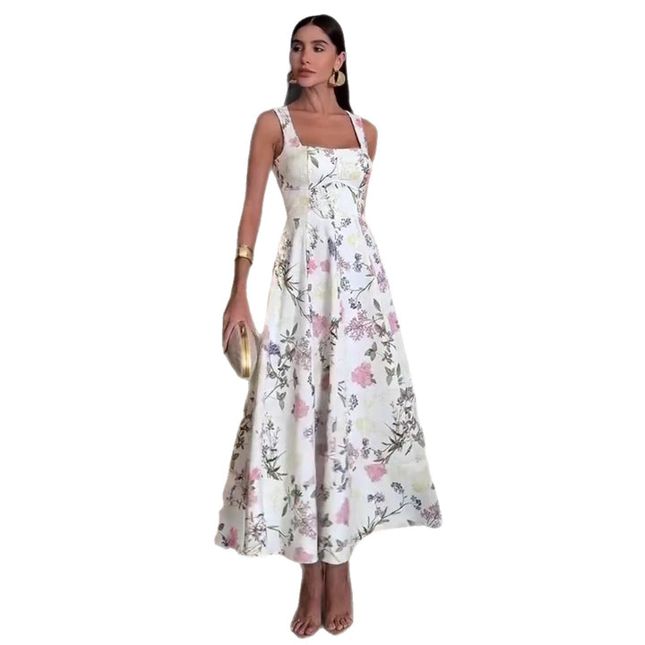 Ladies maxi dress with square neckline and delicate floral pattern Lisslune