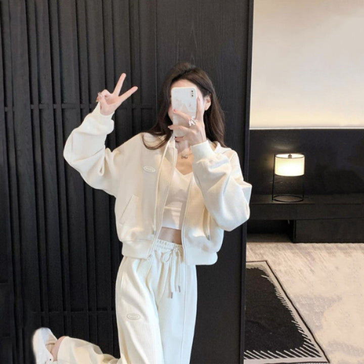 Women's Cozy Crop Jacket with Pockets and Casual Cut Lisslune