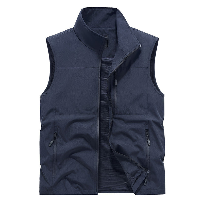 Men's technical outdoor vest with breathable panels and multifunctional pockets Lisslune