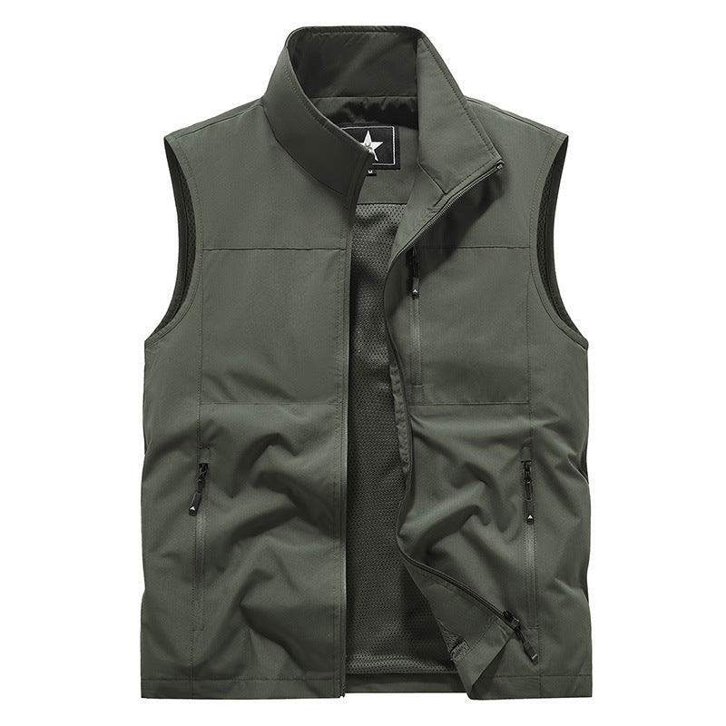 Men's technical outdoor vest with breathable panels and multifunctional pockets Lisslune