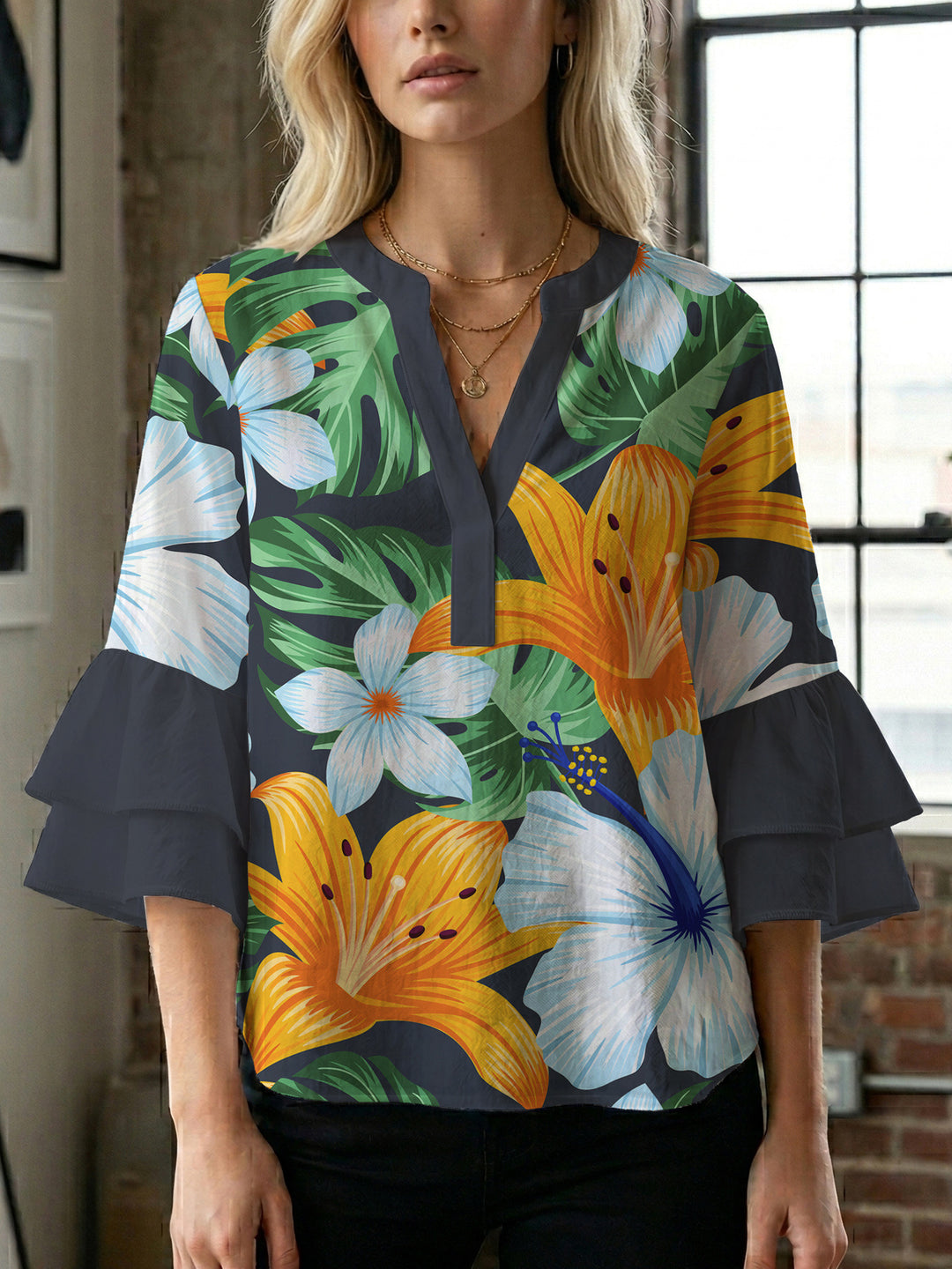 Ladies blouse with voluminous ruffled sleeves and floral print Lisslune