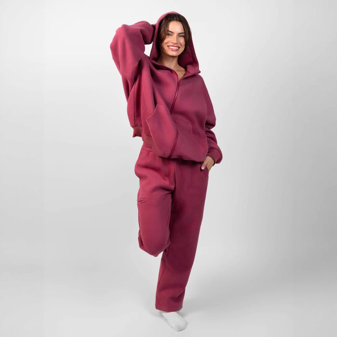 Ladies sporty fleece suit with high collar and practical pockets Lisslune