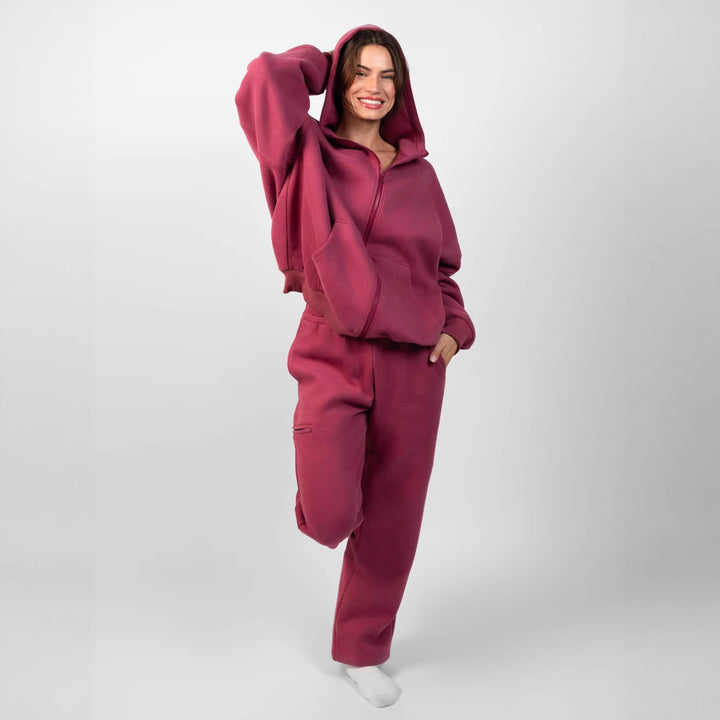 Ladies sporty fleece suit with high collar and practical pockets Lisslune
