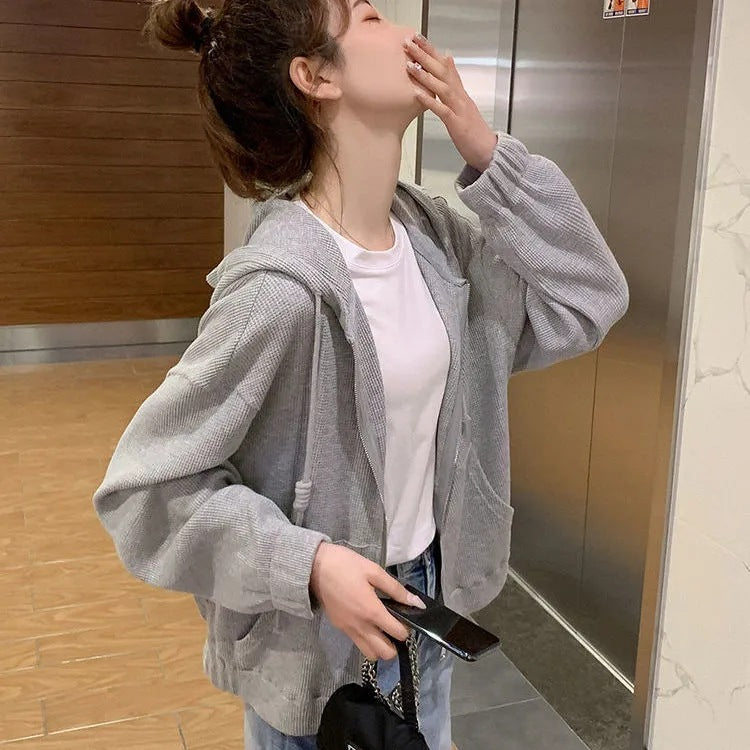 Women's casual hoodie with a generous cut and high-quality materials