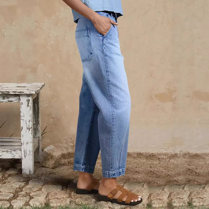Women's loose jeans with stylish cropped cut and high waist