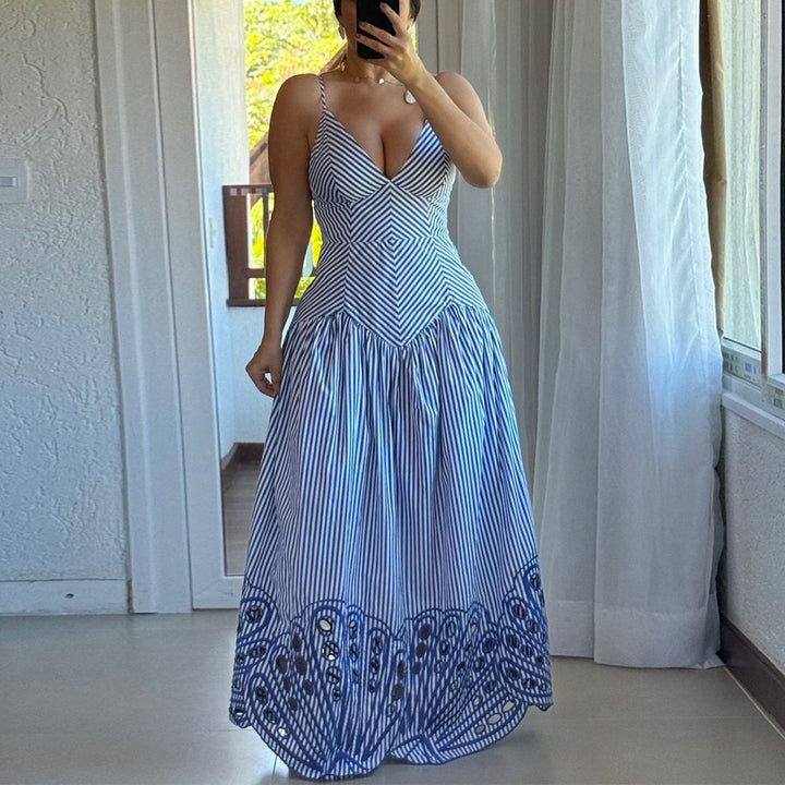 Ladies max dress with deep V-neck and delicate pattern design Lisslune