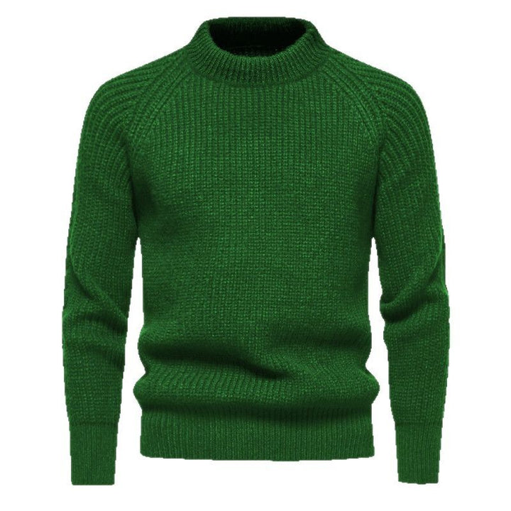 Men's chunky knit sweater with high collar and timeless design Lisslune