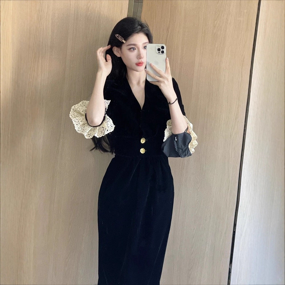 Women's elegant dress with lace sleeves and decorative buttons Lisslune