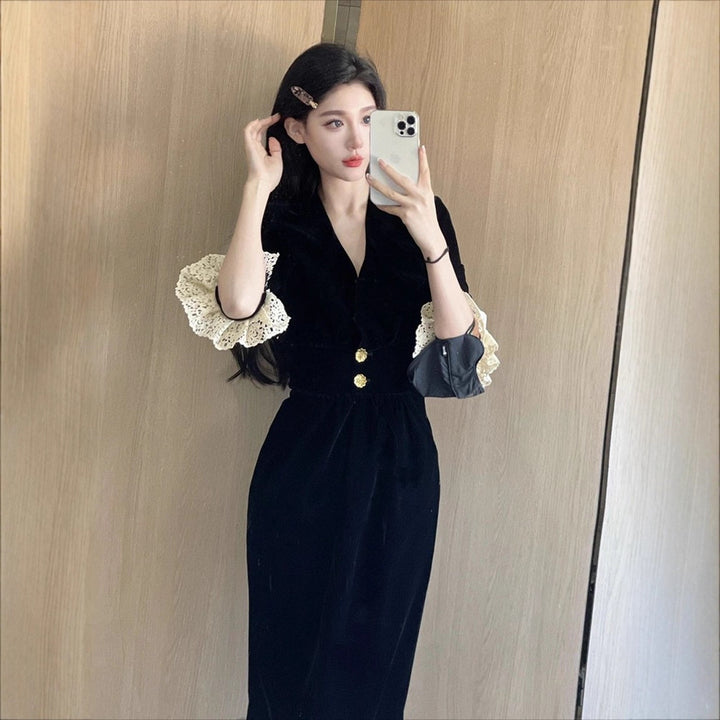 Women's elegant dress with lace sleeves and decorative buttons Lisslune