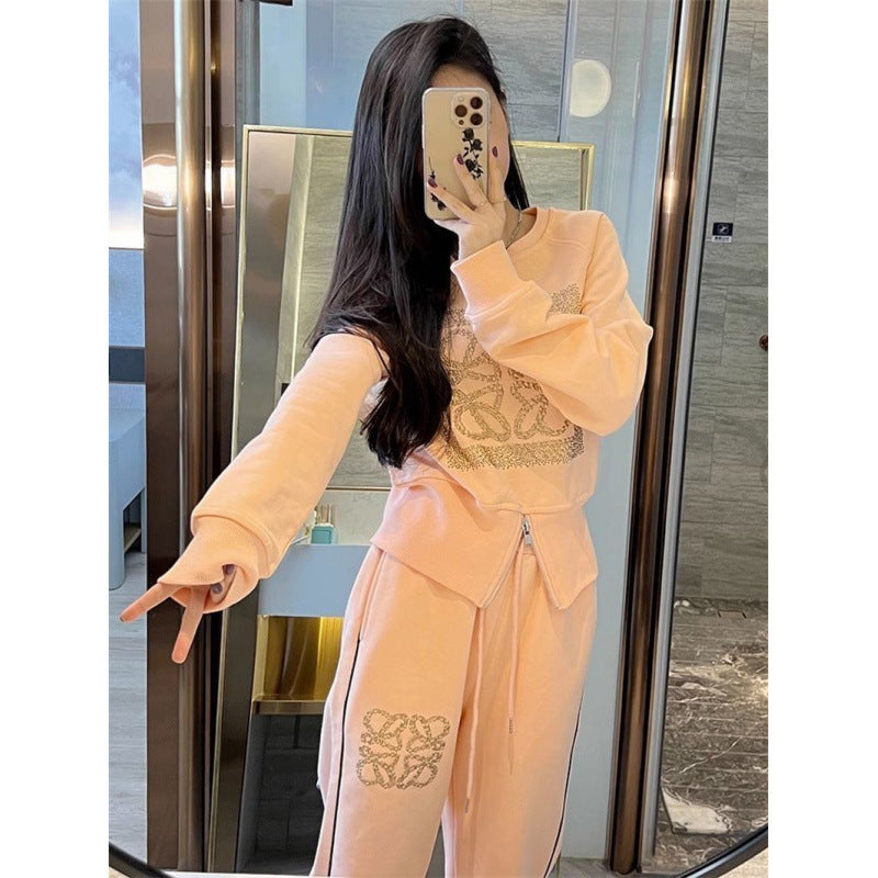 Women's sporty leisure set with zipper and comfortable fit Lisslune