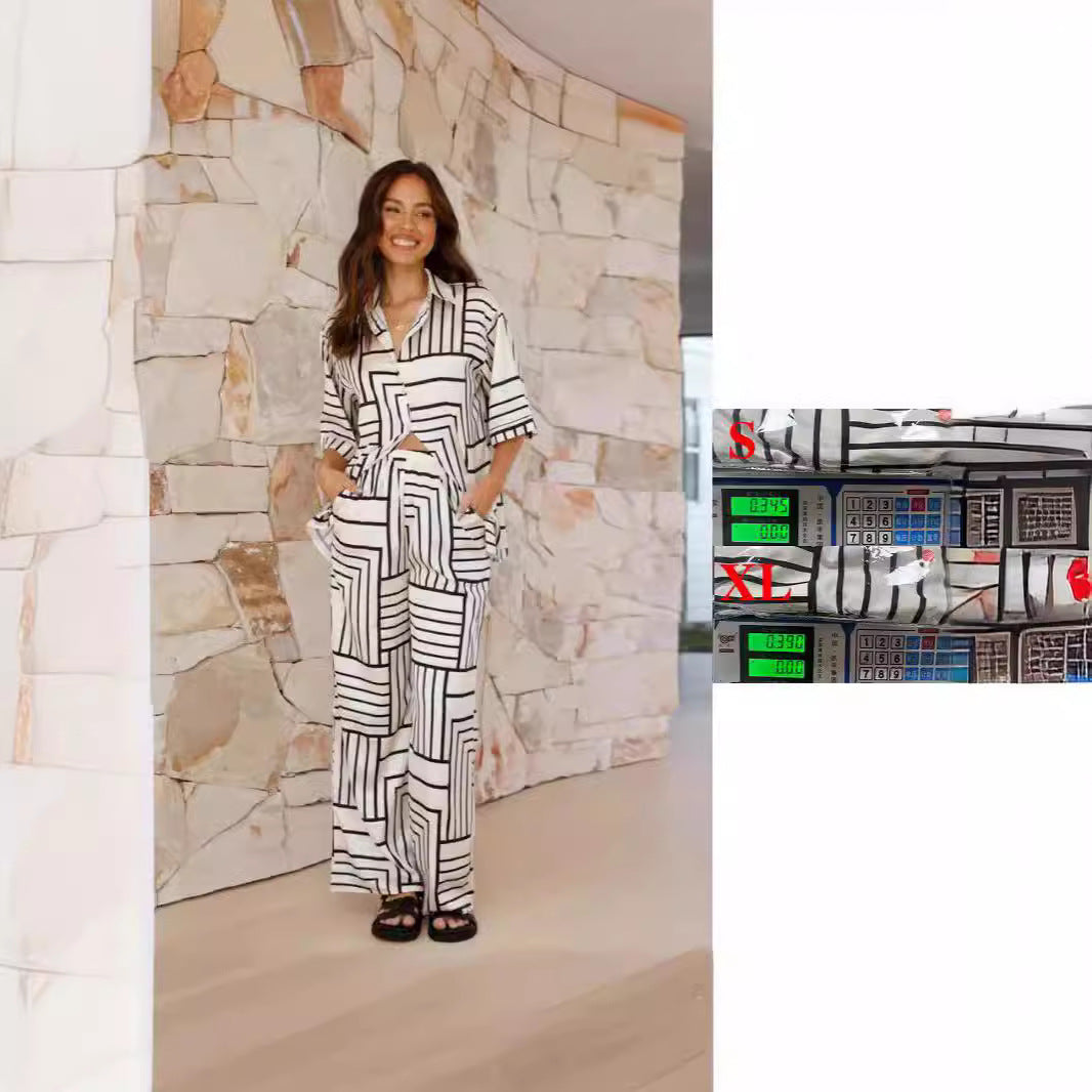 Women's Comfortable Two-Piece Set with Artistic Print and Loose Fit Lune London