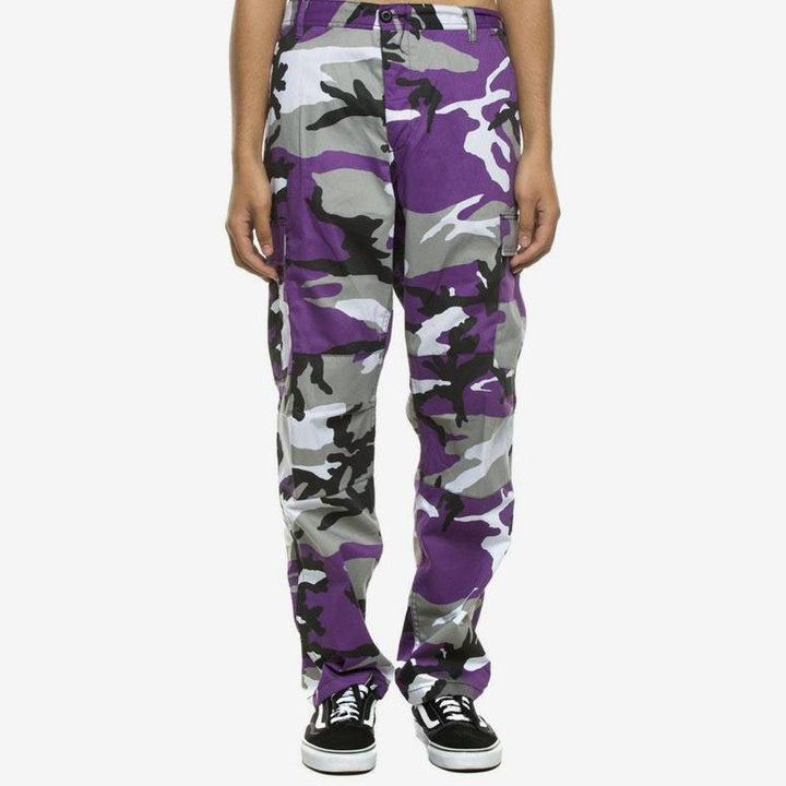 Men's cargo pants in modern camouflage design with numerous pockets Lisslune