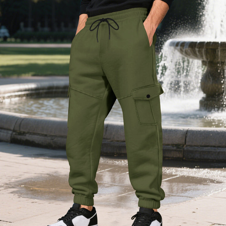 Men's cargo training pants with elastic waistband and practical side pockets Lisslune