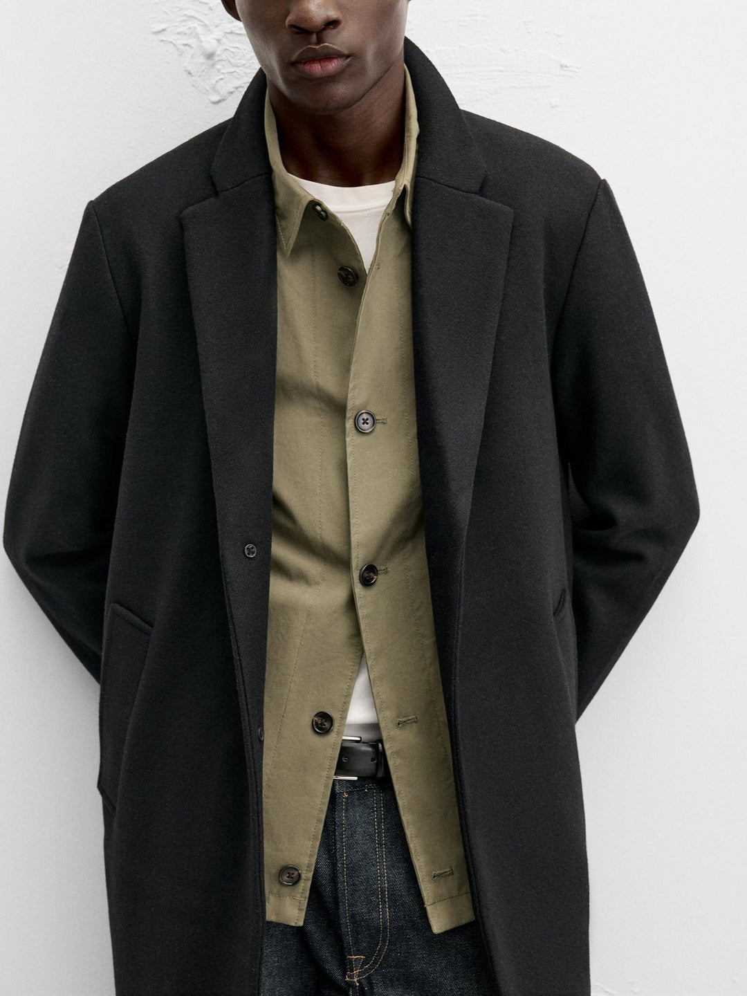 Men's elegant wool coat with classic cut and comfortable pockets Lisslune
