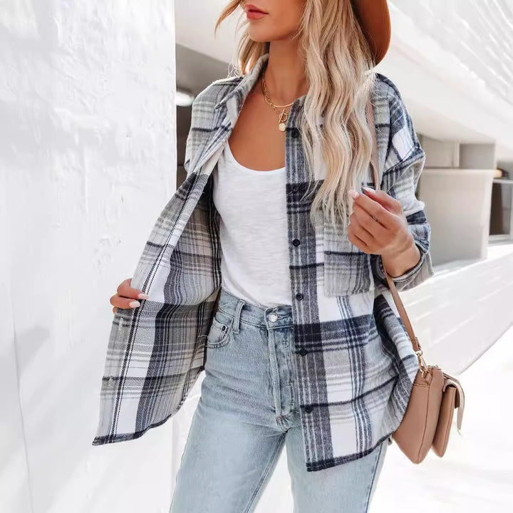 Women’s checked shirt with practical pockets and casual cut Lisslune