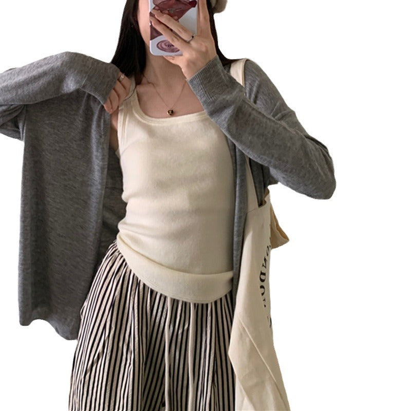 Women's casual knitted cardigan with a loose fit and fine details Lisslune