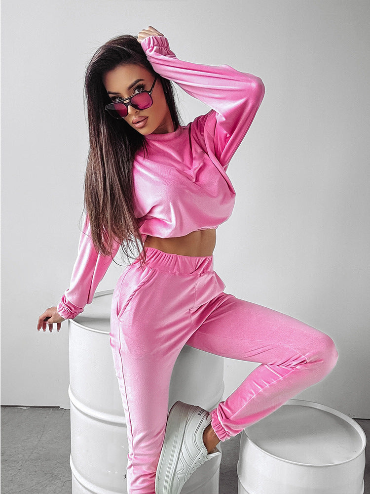 Women's sporty loungewear set with cropped top and elastic pants Lisslune