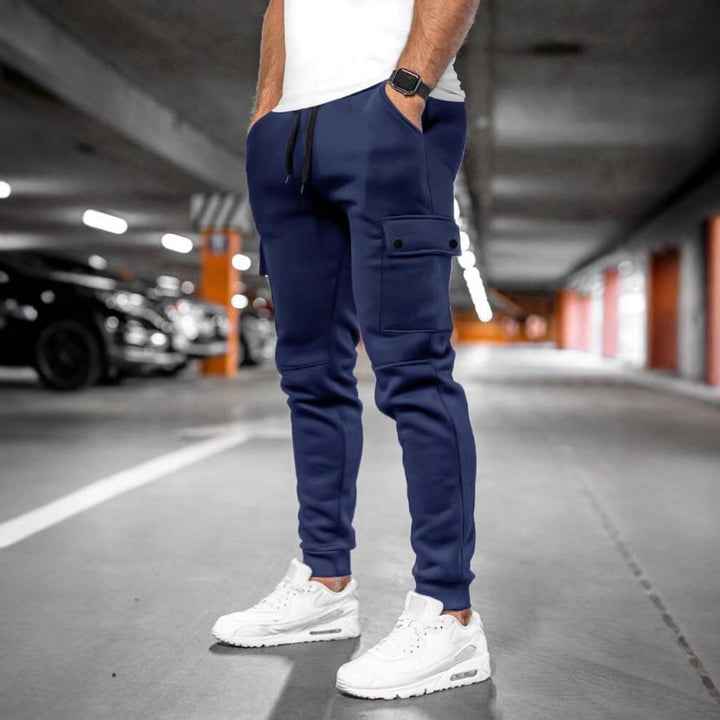 Men's cargo training pants with versatile pockets and modern cut Lisslune