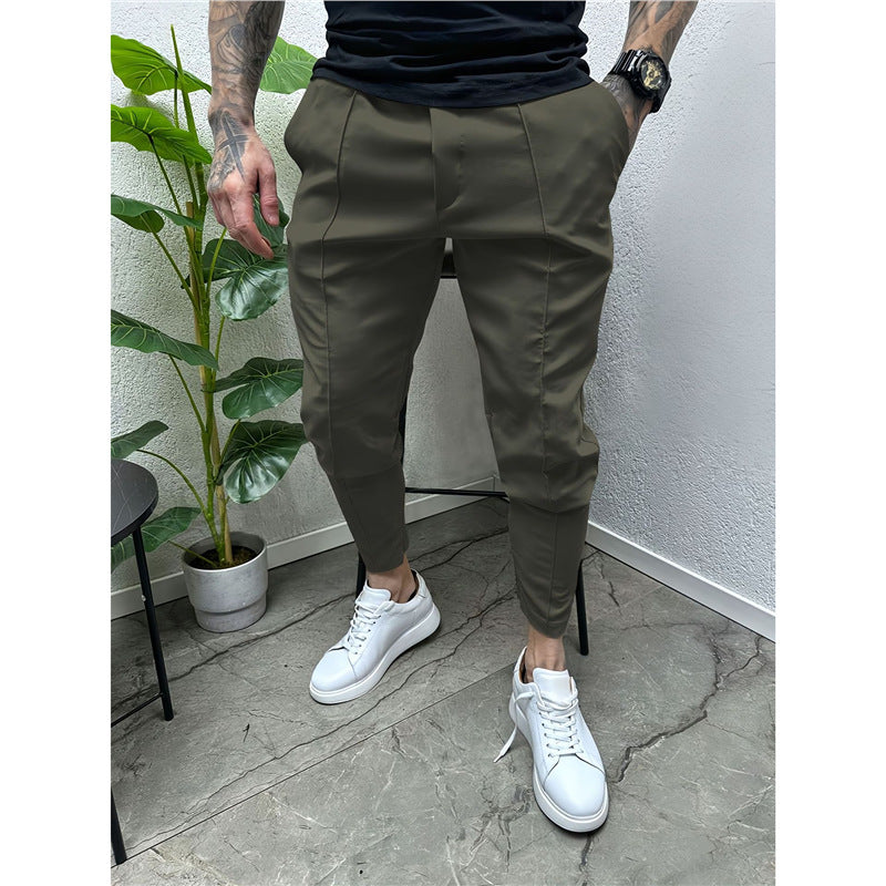 Men's stylish joggers with a slim fit and practical pockets Lisslune
