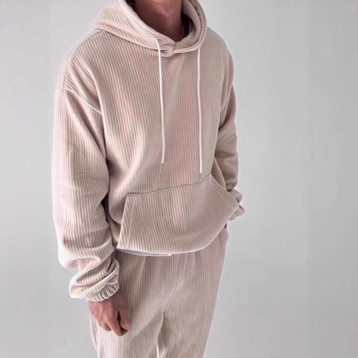 Men's Cozy Hoodie with Ribbed Structure and Practical Kangaroo Pocket Lisslune