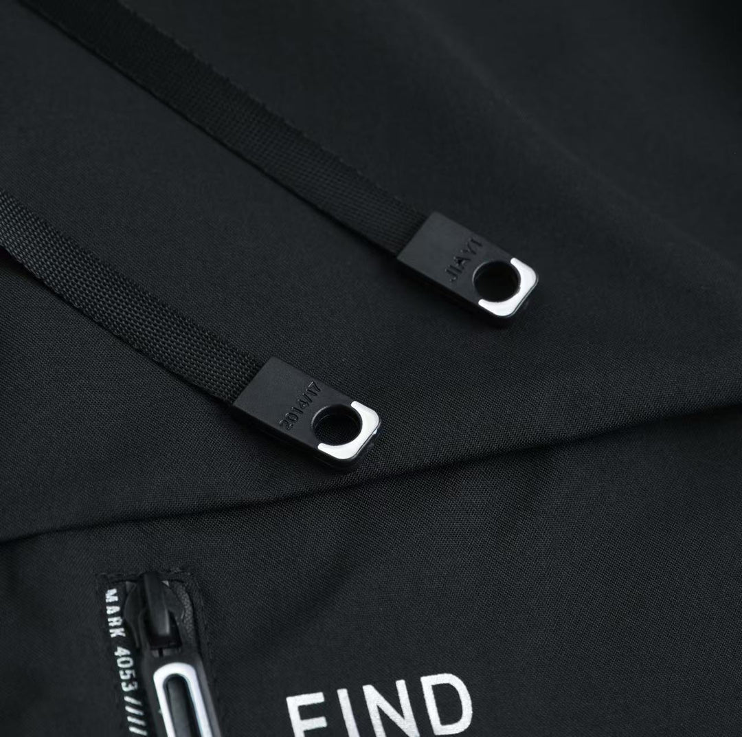 Men's Lightweight and Water-Repellent Outdoor Jacket Lisslune