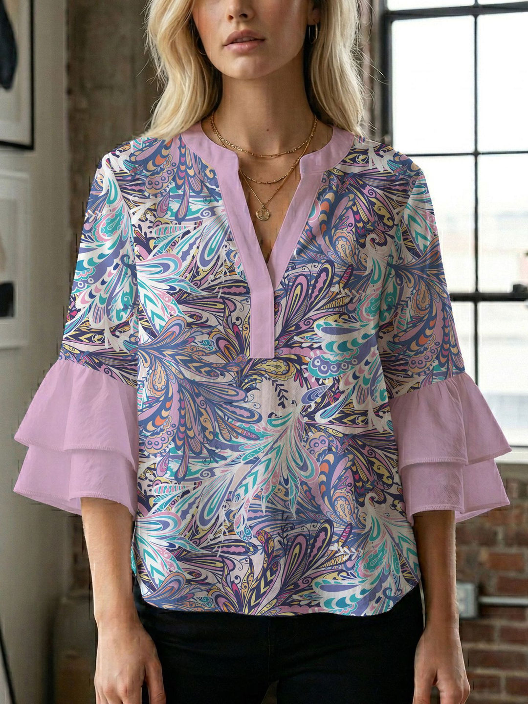 Ladies blouse with beautiful floral design Lisslune
