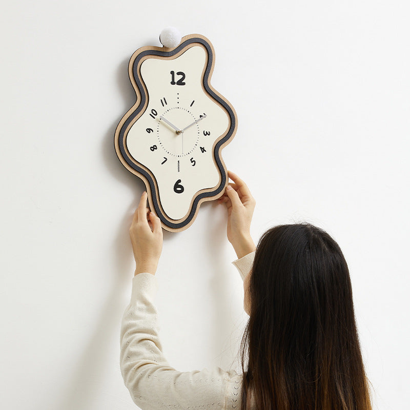 Lisslune | Creative irregular wall decoration Silent Clock