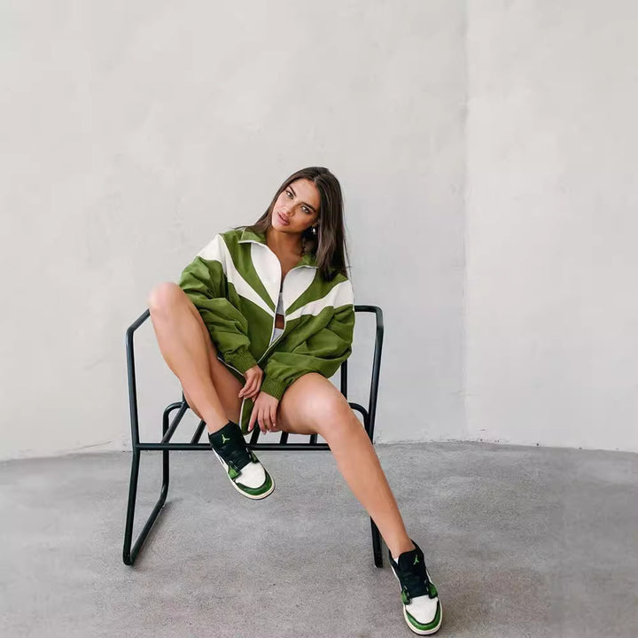 Women's sporty leisure set with cropped jacket and shorts Lisslune