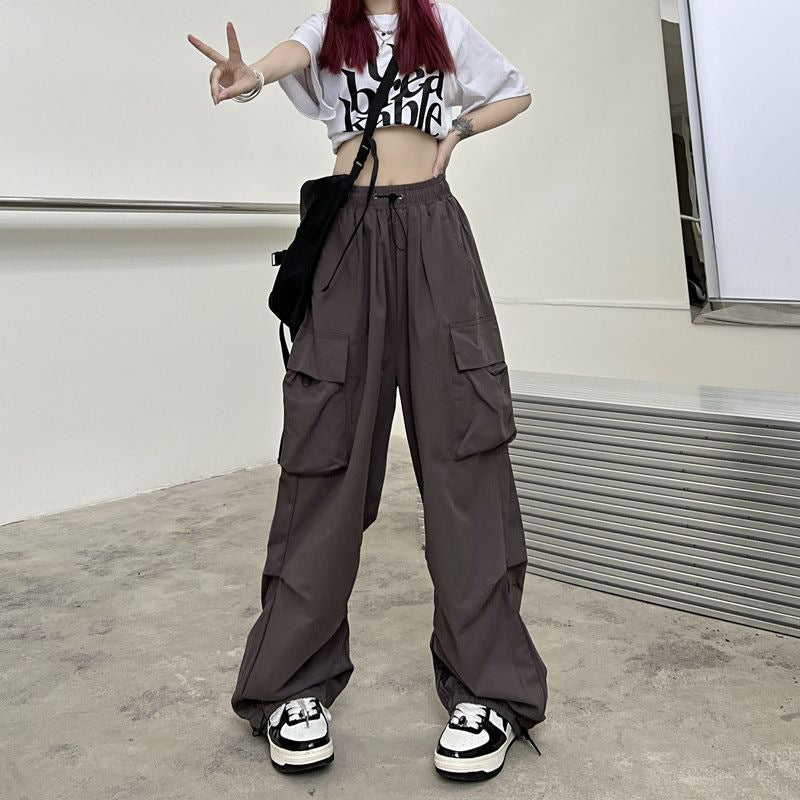 Women's cargo pants with practical side pockets and elastic waistband