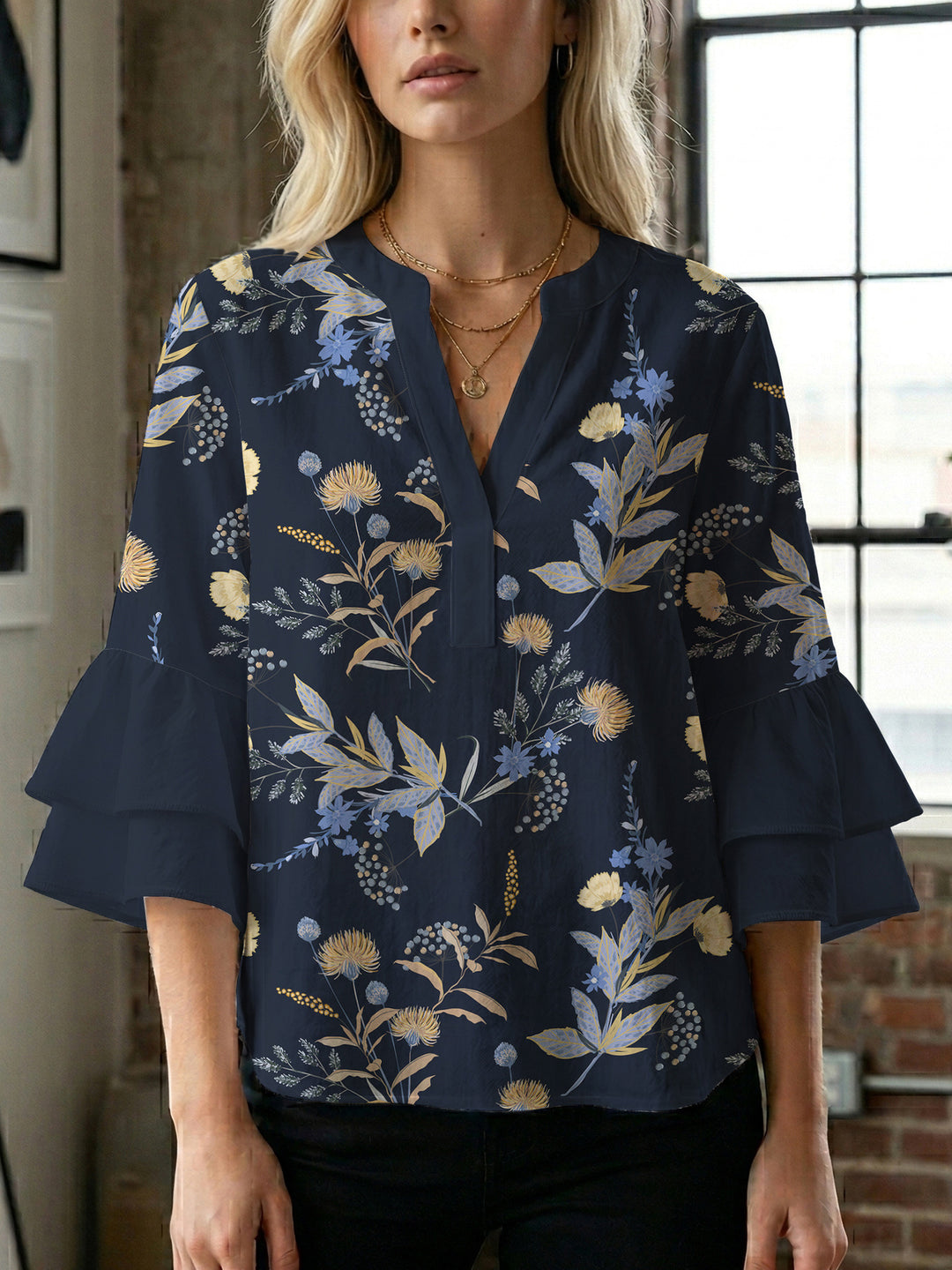 Women's artistic top with ruffled sleeves Lisslune