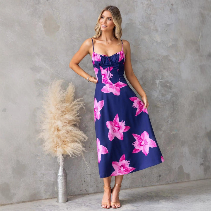 Women’s maxi dress with floral pattern and refined ruffle detail