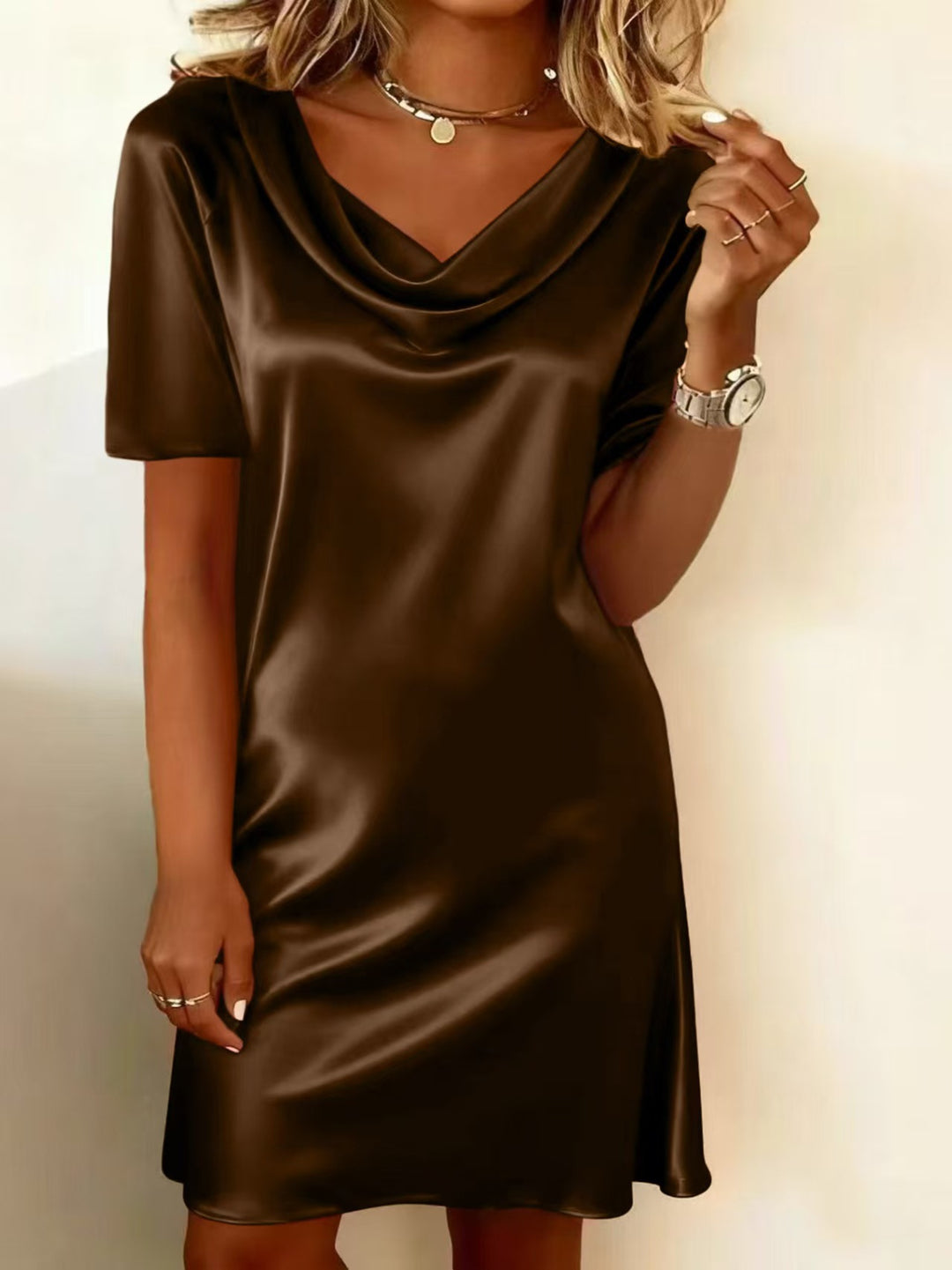 Damen Elegantes Satin-Kleid mit elegantem Wasserfall-Ausschnitt und schmeichelhaftem Schnitt Lisslune