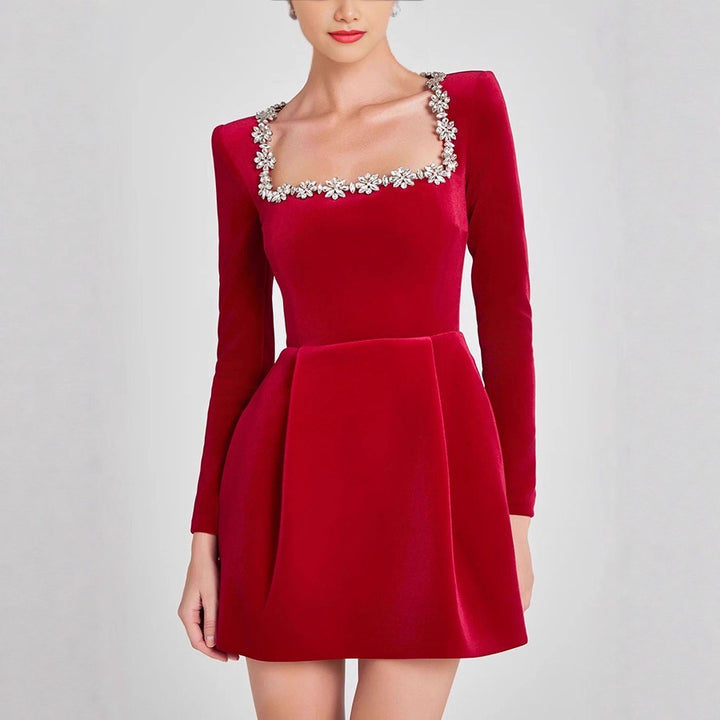 Damen Elegantes Samtkleid mit Blumenapplikationen und U-Boot-Ausschnitt Lisslune