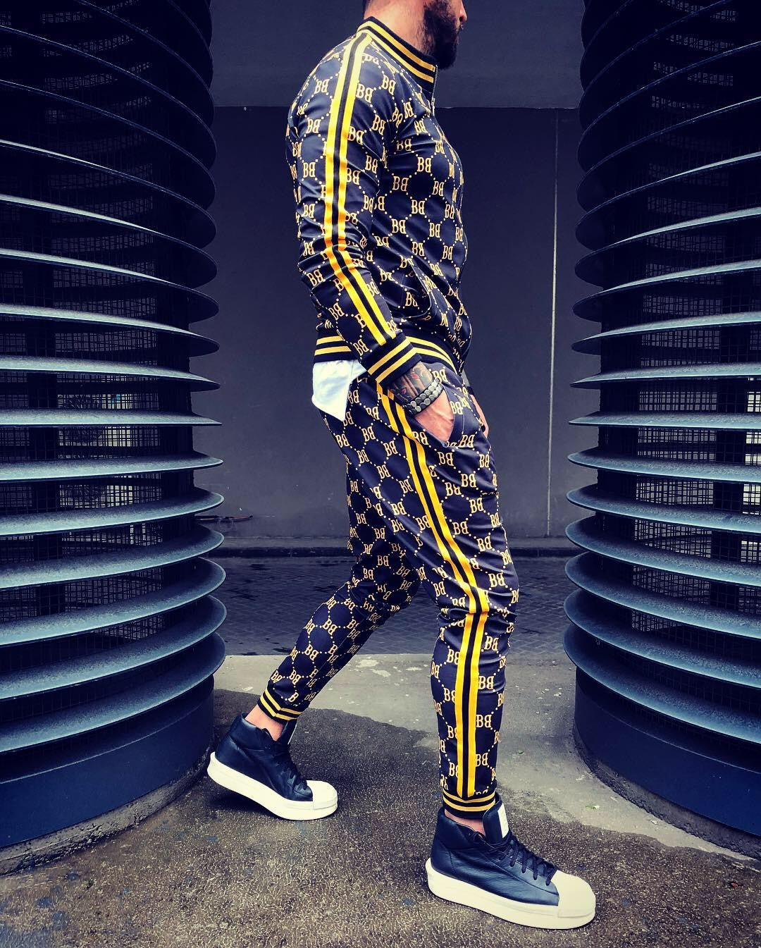 Men's sporty suit with fashionable lettering Lisslune