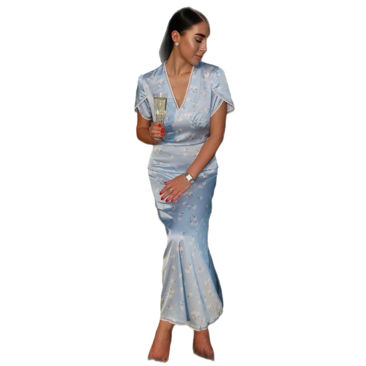 Women's evening dress with elegant V-neck and flowing cut